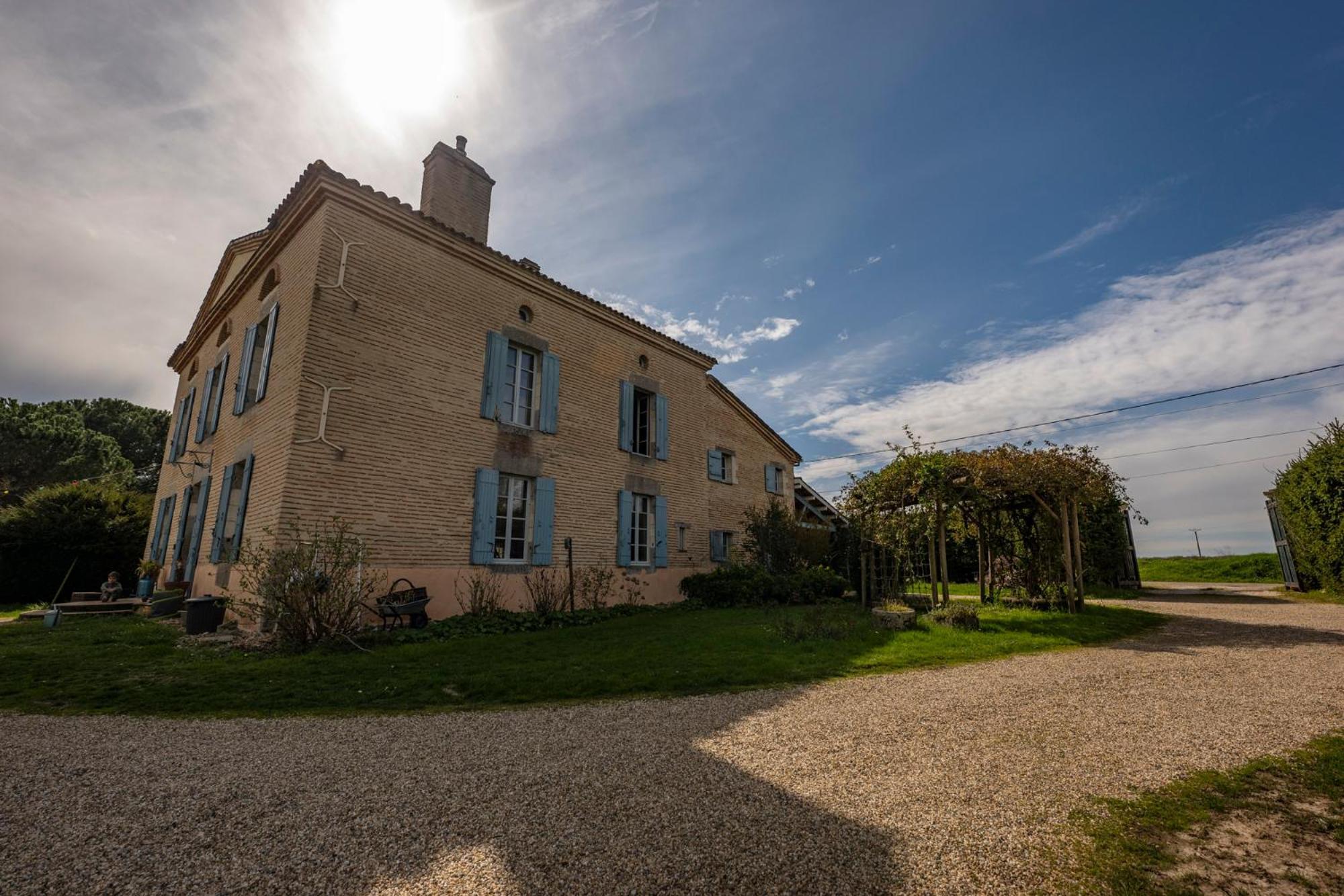 Charmante maison avec piscine Le Mas-dʼAgenais Extérieur photo